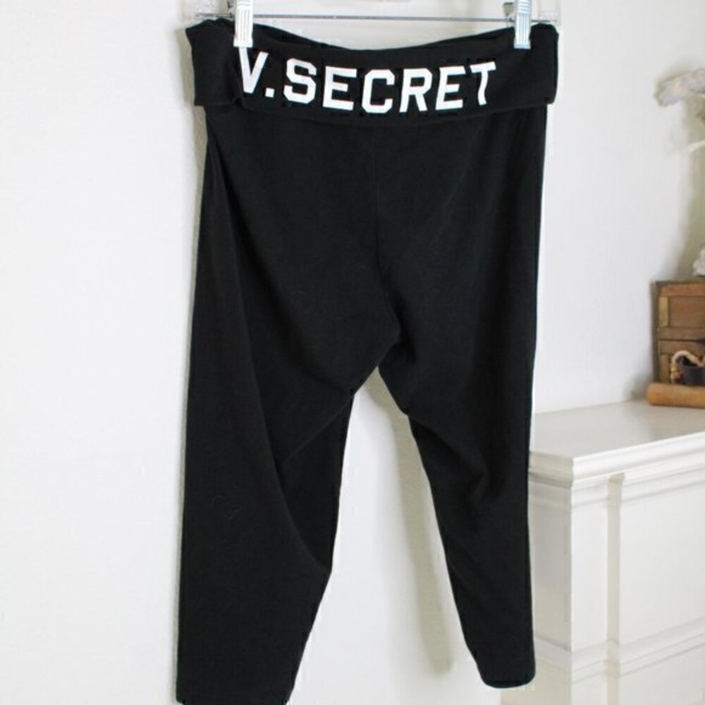 Victoria's Secret pants leggings Med. blk. workout capris